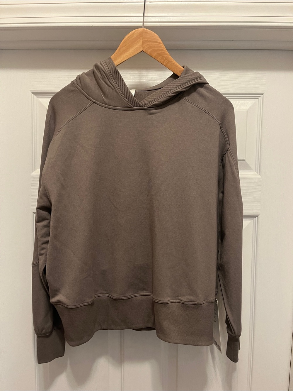 NWT Lululemon Women’s Hooded Pullover hoodie - Taupe